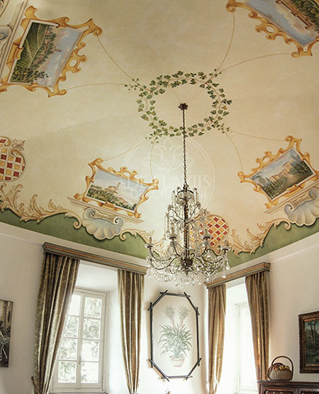 plafond décoré